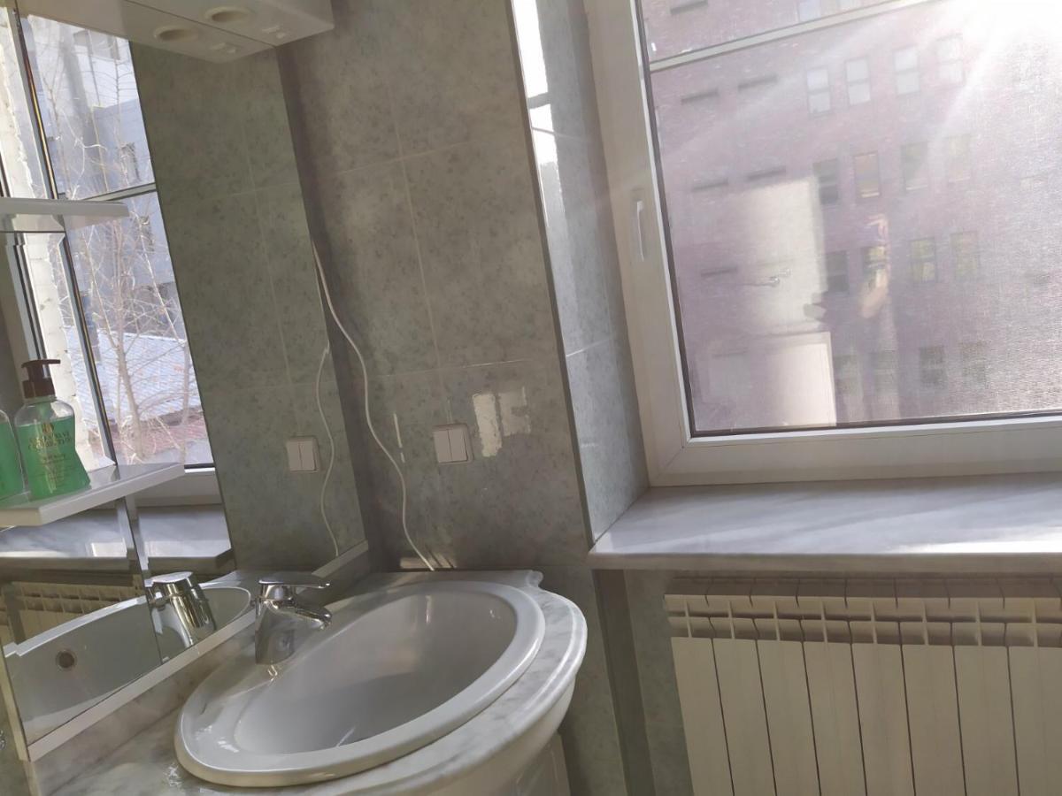 Lux In The Center With Jacuzzi Most City Area Dnipro Eksteriør bilde